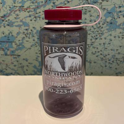 Nalgene Sustain 32oz Aubergine Piragis Logo